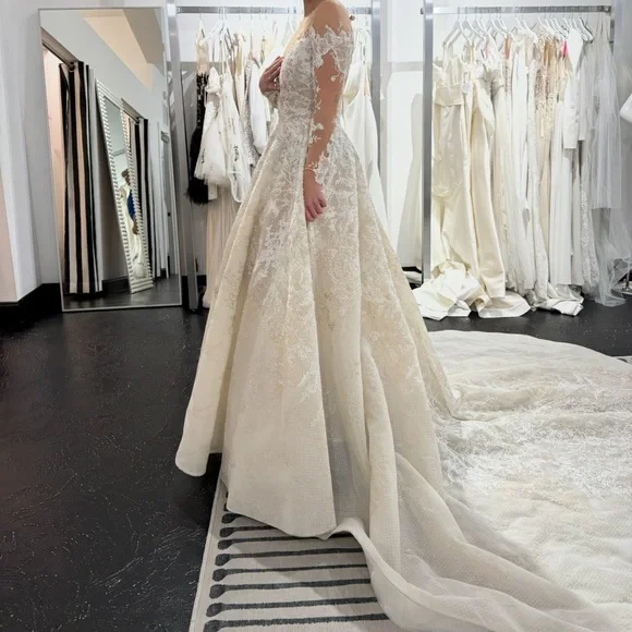 Tony Ward Elegant Lace Wedding Gown